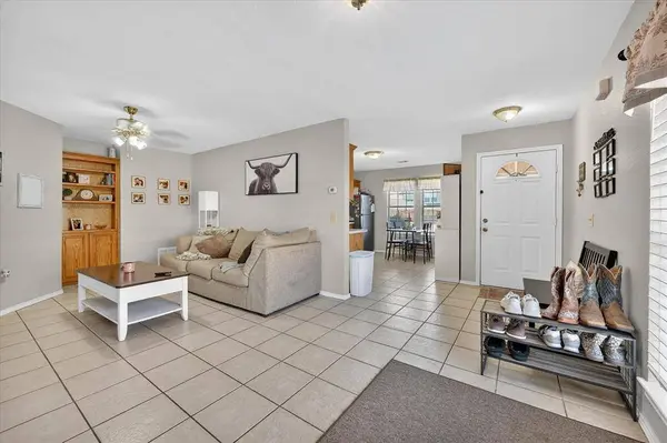 1179 Greywood Drive, Van Alstyne, TX 75495