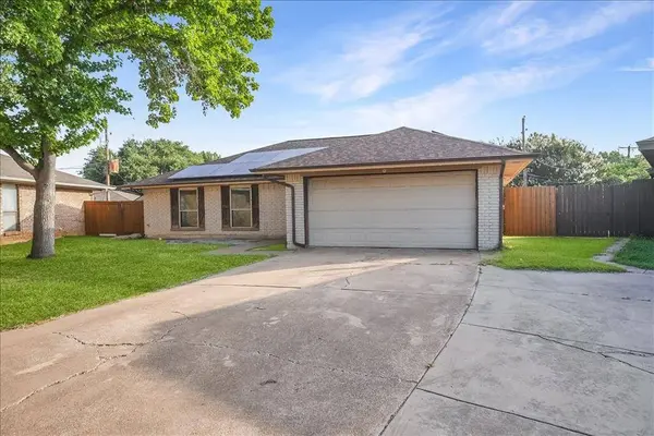 2604 S Meadow Drive, Fort Worth, TX 76133