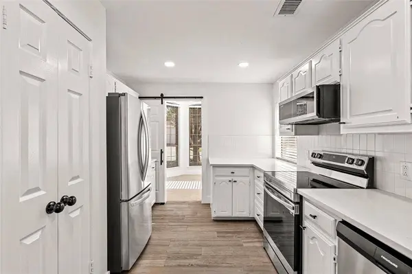 381 Arbor Lane, Euless, TX 76039