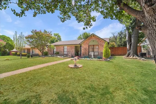 2710 Moonriver Lane, Farmers Branch, TX 75234