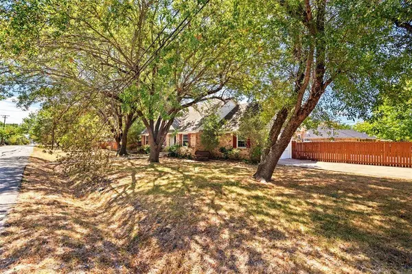 407 John Arden Drive, Waxahachie, TX 75165