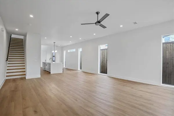 2413 Crossman Avenue, Dallas, TX 75212