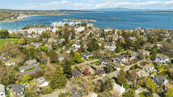 2517 Margate Ave, Oak Bay, BC V8S 3A3