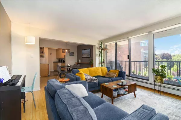 777 Blanshard St #301, Victoria, BC V8W 2G9