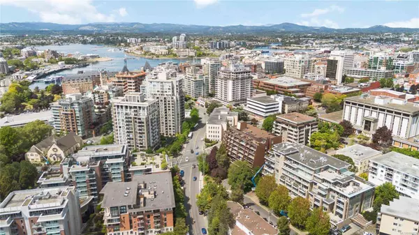 777 Blanshard St #301, Victoria, BC V8W 2G9