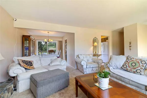 2989 Charlotte Dr, Colwood, BC V9B 4L9