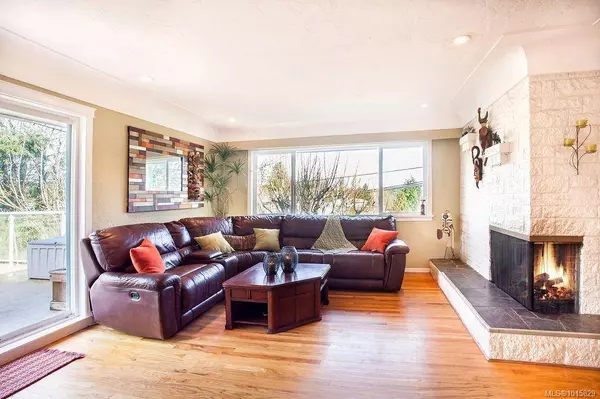 12 Jedburgh Rd, View Royal, BC V9B 1K8