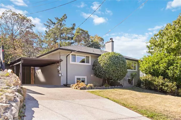 12 Jedburgh Rd, View Royal, BC V9B 1K8