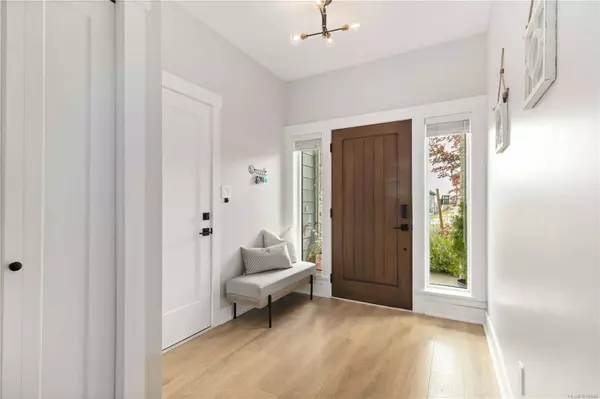 2544 Obsidian Pl, Langford, BC V9B 5L4