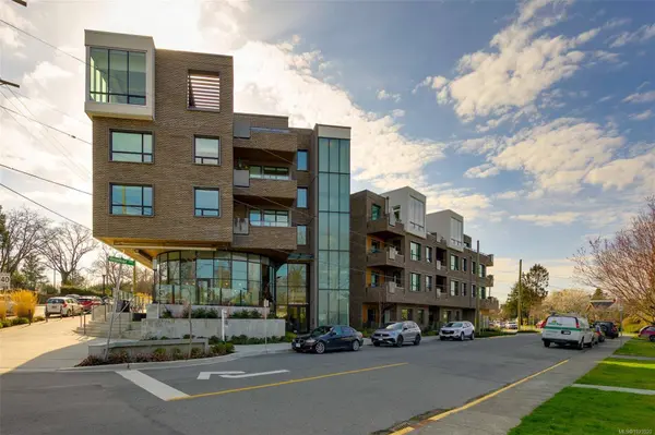 2285 Bowker Ave #PH5, Oak Bay, BC V8R 2E2