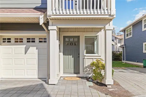 4583 Wilkinson Rd #13, Saanich, BC V8Z 5C3