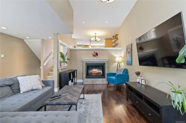 4583 Wilkinson Rd #13, Saanich, BC V8Z 5C3