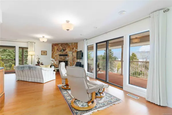 817 Aros Rd, Cobble Hill, BC V8H 0A1