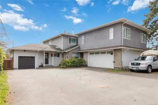 863 Parklands Dr, Esquimalt, BC V9A 4L6