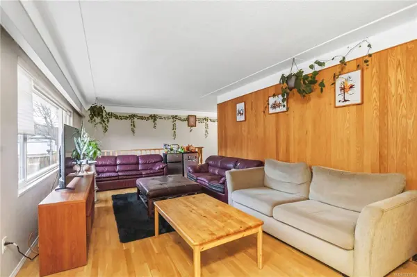 2351 Bellamy Rd, Langford, BC V9B 3M8