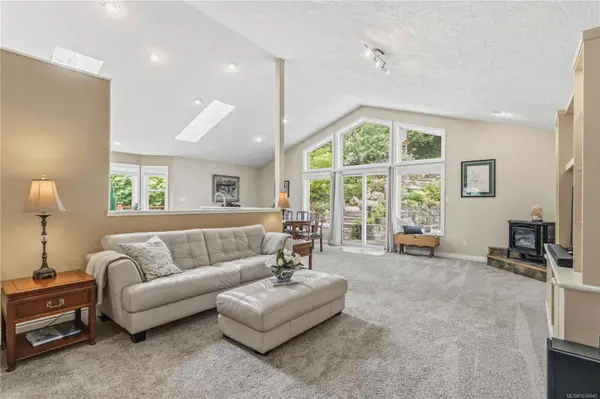 2439 Galland Rd, Shawnigan Lake, BC V0R 2W2