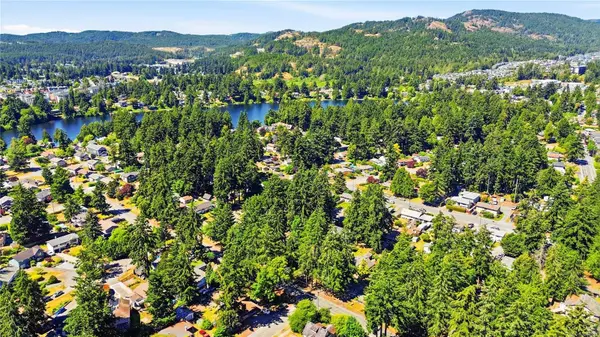 2872 Glen Lake Rd, Langford, BC V9B 4A7