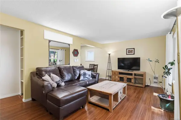 2872 Glen Lake Rd, Langford, BC V9B 4A7