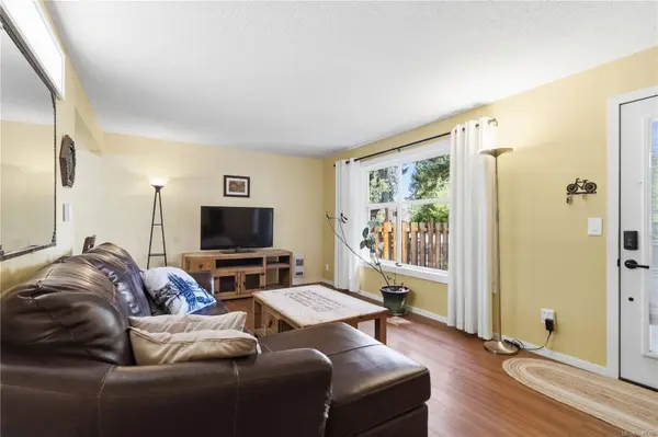 2872 Glen Lake Rd, Langford, BC V9B 4A7