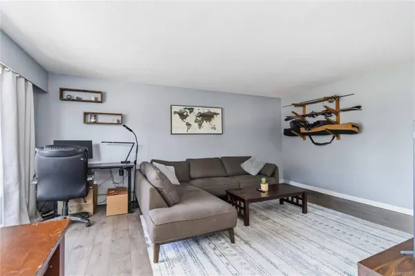3800 Quadra St ##203, Saanich, BC V8R 5G4