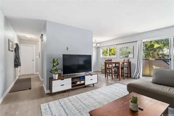 3800 Quadra St ##203, Saanich, BC V8R 5G4
