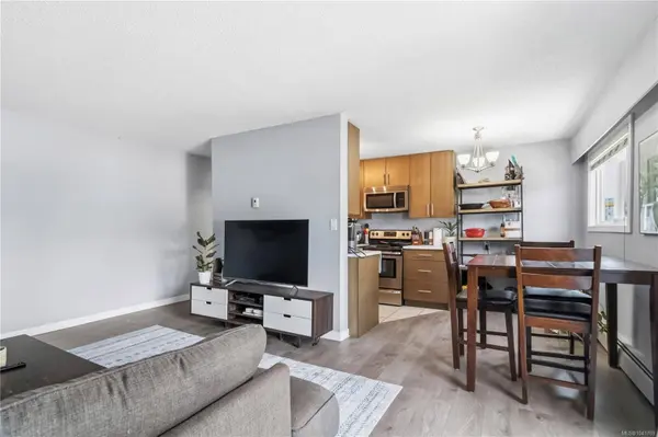 3800 Quadra St ##203, Saanich, BC V8R 5G4