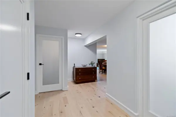2920 Cook St ##501, Victoria, BC V8T 3S7