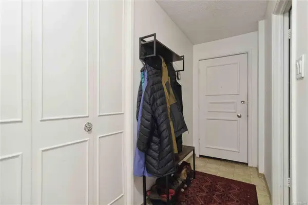 964 Heywood Ave ##211, Victoria, BC V8V 2Y5