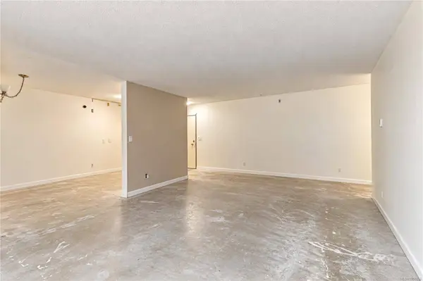 3800 Quadra St ##206, Saanich, BC V8X 1H8