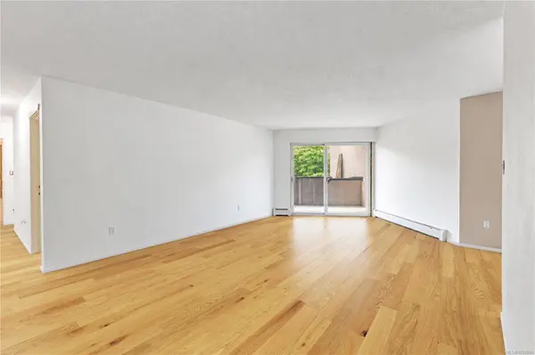 3800 Quadra St ##206, Saanich, BC V8X 1H8
