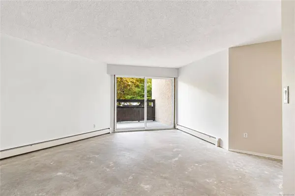 3800 Quadra St ##206, Saanich, BC V8X 1H8