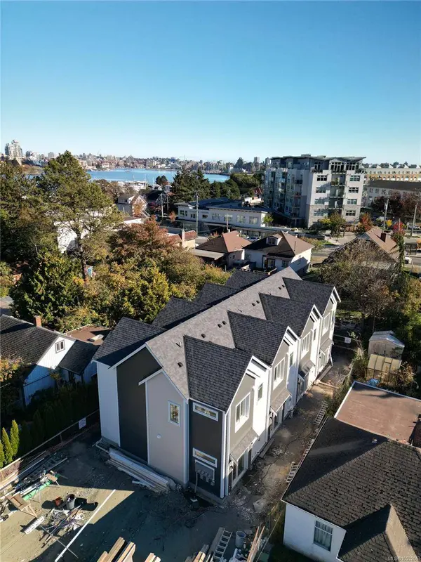 525 Paradise St ##3, Esquimalt, BC V9A 5E3