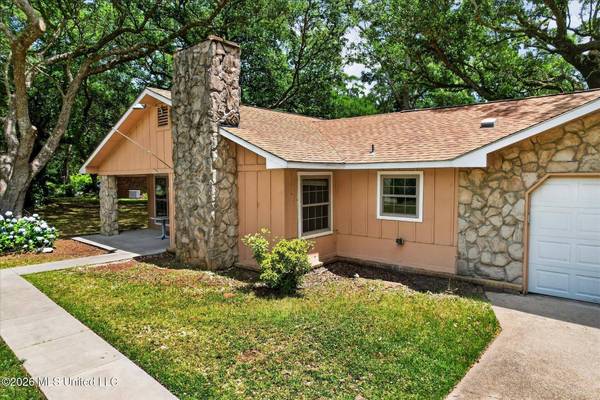 3604 Oakside Circle, Gautier, MS 39553