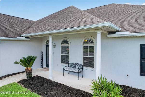 2109 Eva Avenue, Ocean Springs, MS 39564