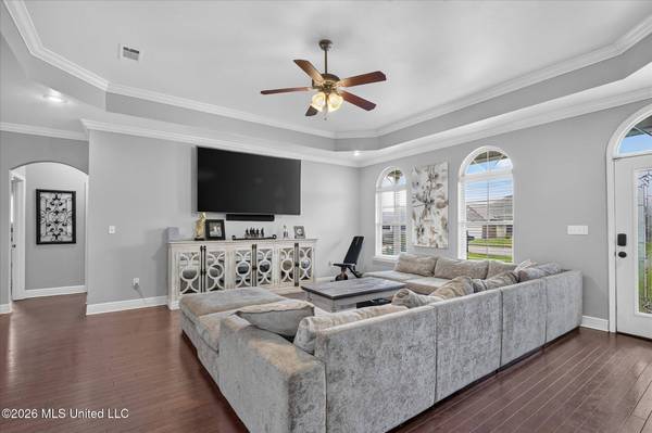 2109 Eva Avenue, Ocean Springs, MS 39564