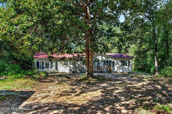 21918 Saucier Fairley Road, Saucier, MS 39574