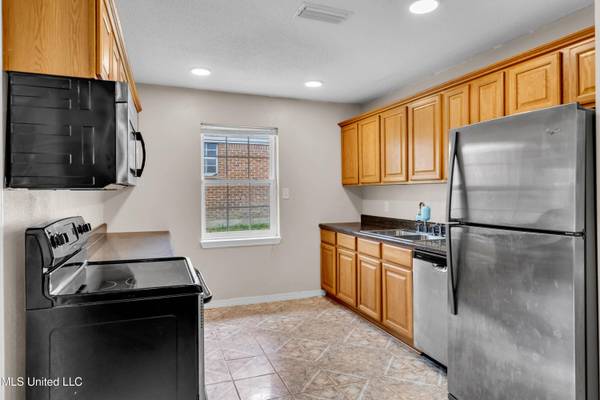 2319 Sandalwood Place, Gautier, MS 39553