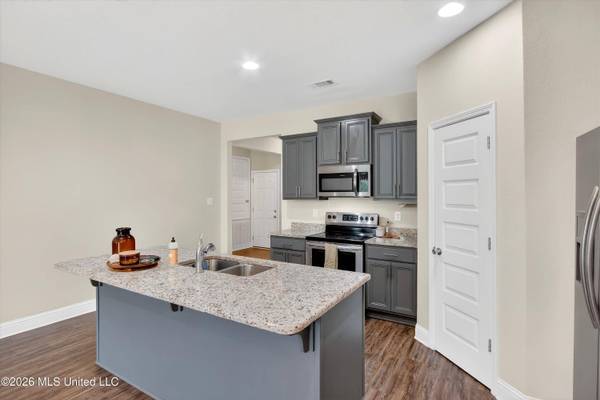 6821 Sweetclover Drive, Ocean Springs, MS 39564