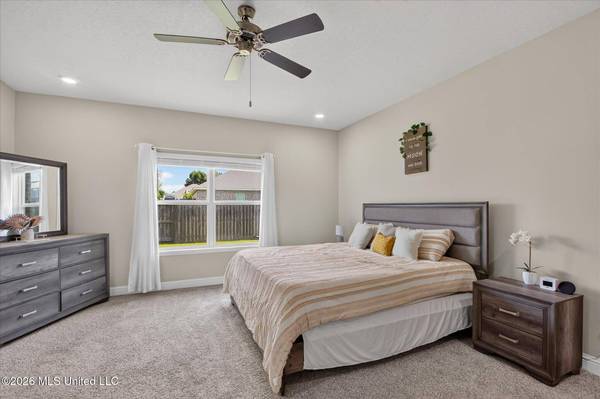 81 Saltmeadow Circle, Ocean Springs, MS 39564