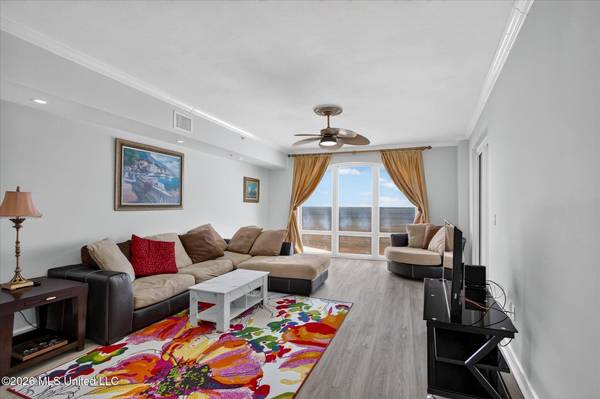 1200 Beach Drive #1203, Gulfport, MS 39507