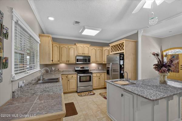 2011 Tradewinds Drive, Gautier, MS 39553