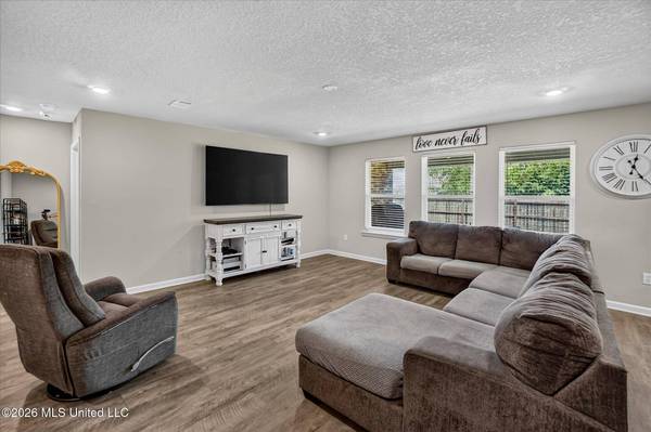 15266 Cypress Way, Biloxi, MS 39532