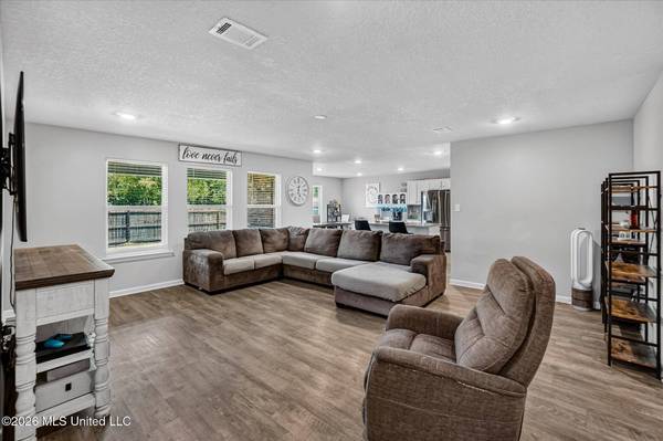 15266 Cypress Way, Biloxi, MS 39532