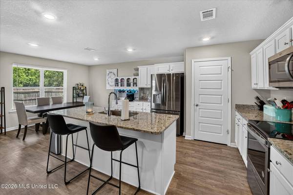 15266 Cypress Way, Biloxi, MS 39532