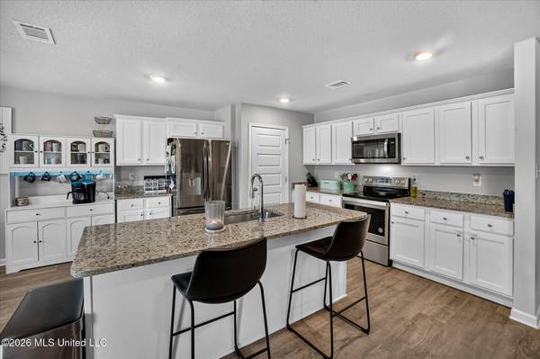 15266 Cypress Way, Biloxi, MS 39532
