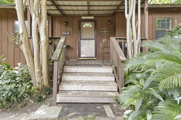 2831 Belmont Drive, Ocean Springs, MS 39564