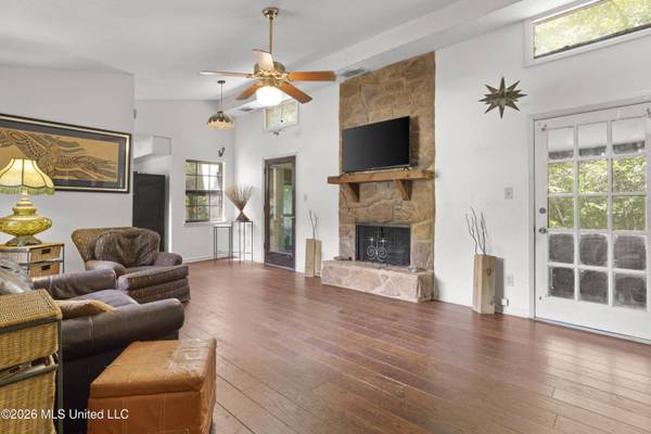 2831 Belmont Drive, Ocean Springs, MS 39564