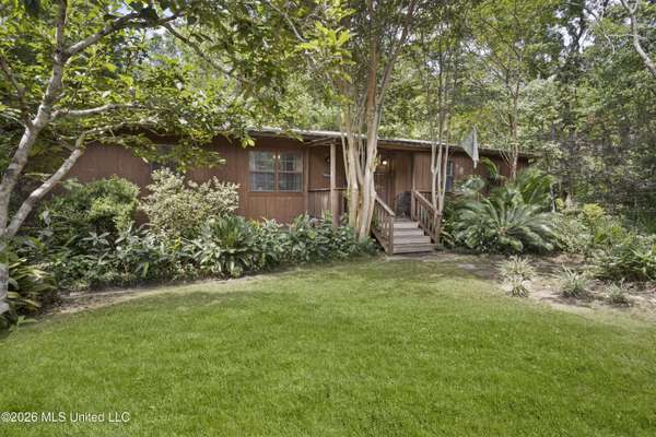 2831 Belmont Drive, Ocean Springs, MS 39564