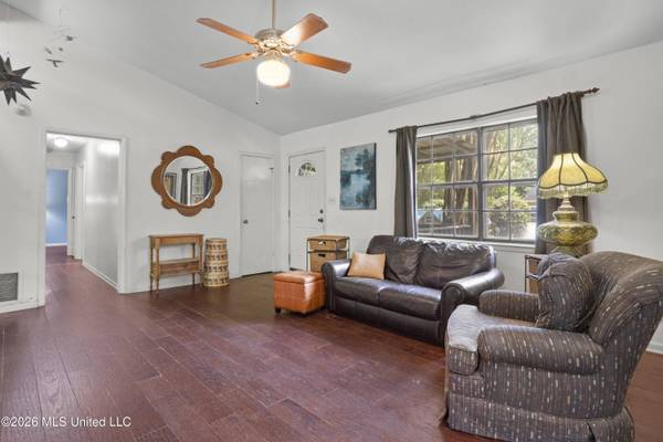 2831 Belmont Drive, Ocean Springs, MS 39564
