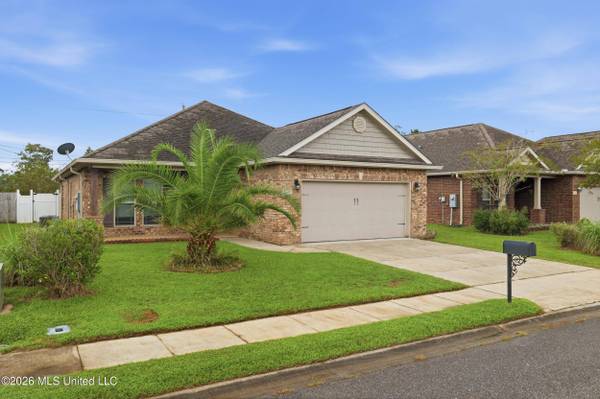 212 Sandy Drive, Ocean Springs, MS 39564